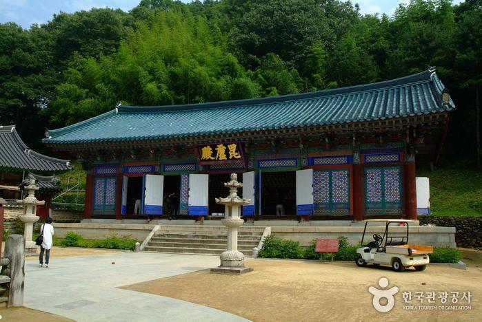 김천 직지사 — 황악산 동국제일가람