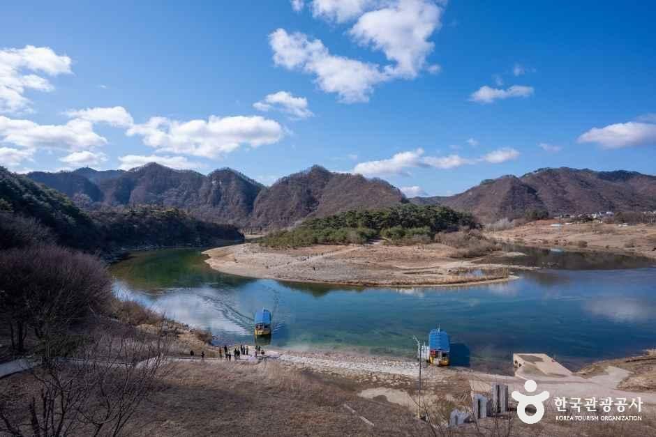 영월 청령포 — 단종 유배지 절벽 결절